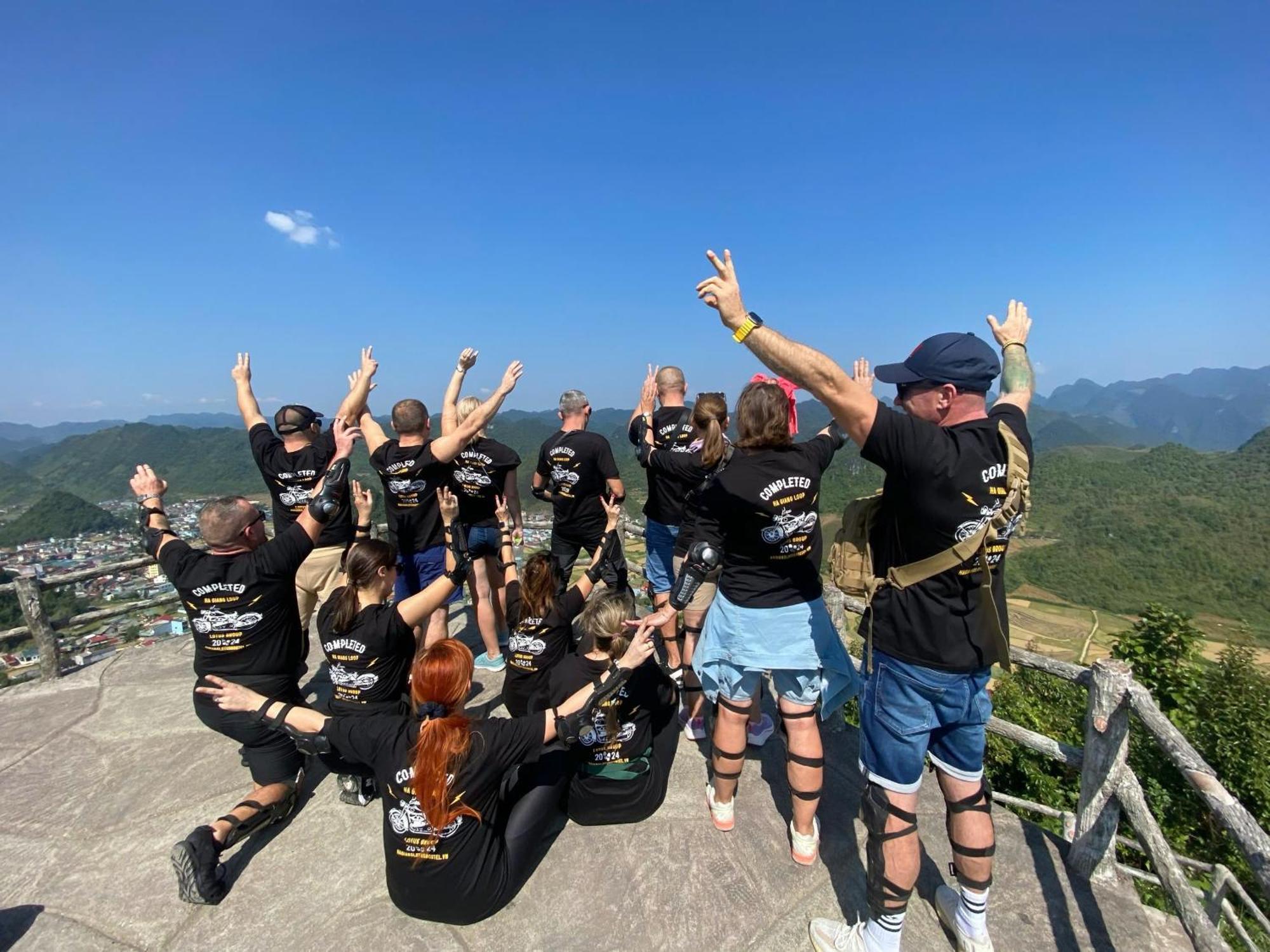Lotus Premium Lodge - Lotus Group Tours Hà Giang Eksteriør billede